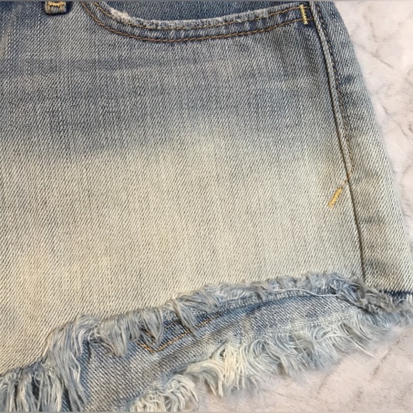 Women’s Hollister Jean Shorts - Picture 2 of 4